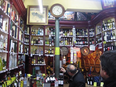 西班牙熱門購物清單 在馬德里Mariano Madrueo紅酒屋邂逅進口佳釀